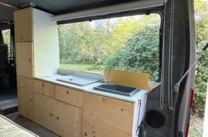 kitchenette avec evier